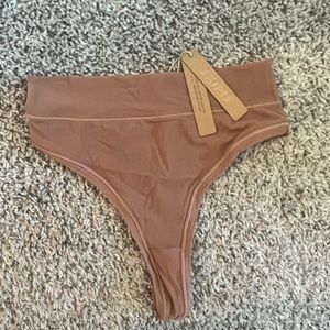 Skims Summer Mesh Mid Waist Thong